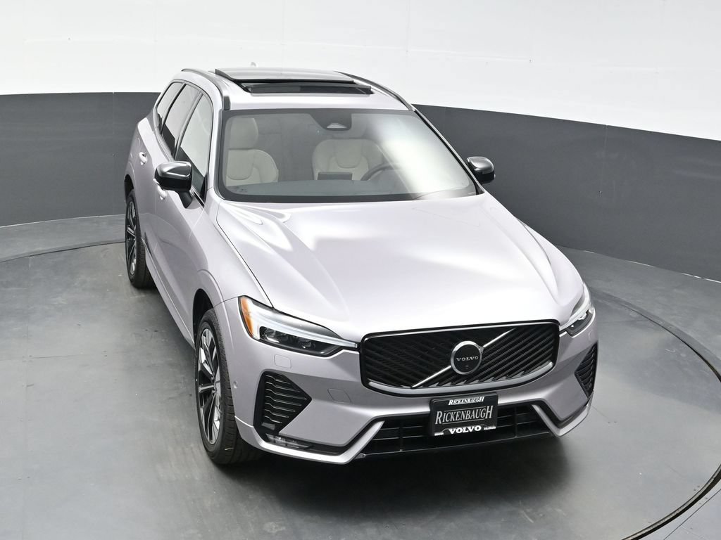 New 2026 Volvo XC60 B5 Plus w/ Climate Package PRO AWD/4WD image 31