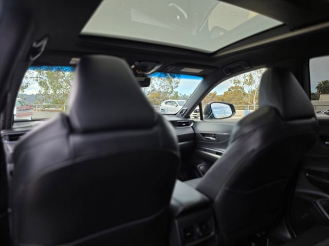 Used 2022 Toyota Venza Limited w/ Advanced Technology Package image 16