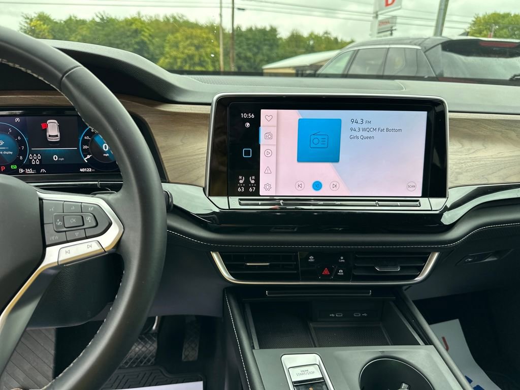 Used 2024 Volkswagen Atlas SE image 23