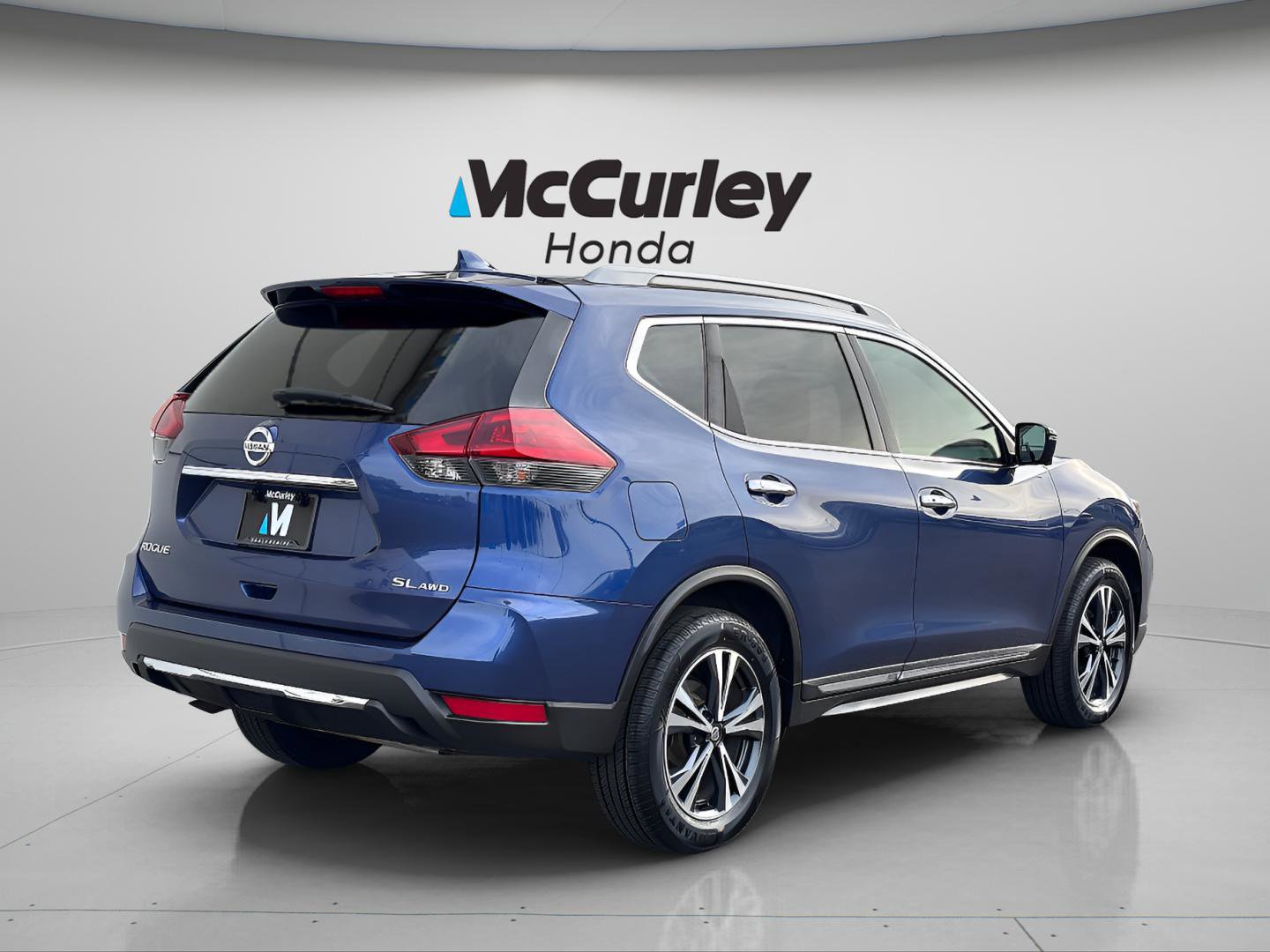 Used 2018 Nissan Rogue SL AWD/4WD image 3