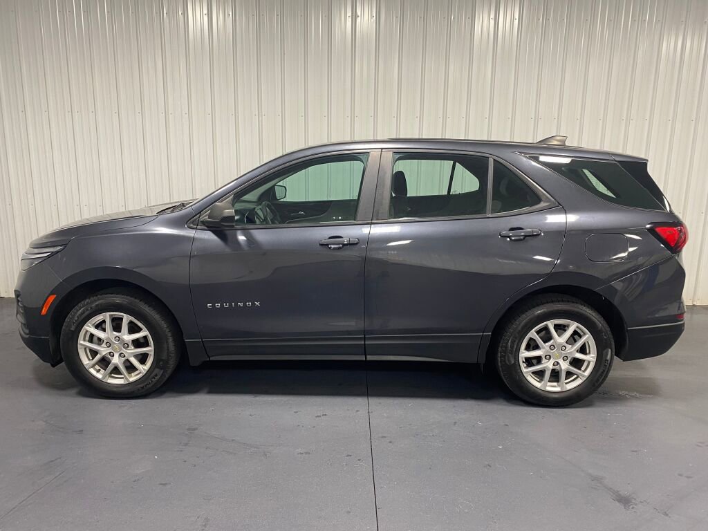 Used 2022 Chevrolet Equinox LS image 19