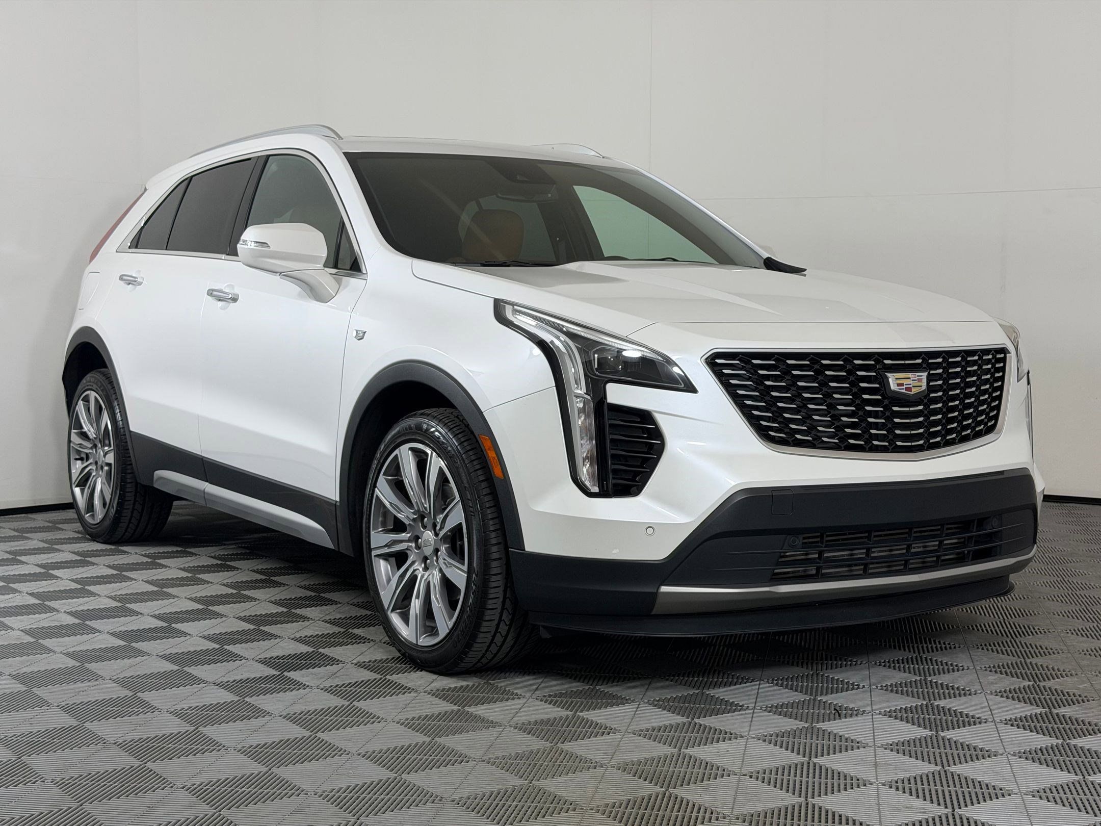 Used 2022 Cadillac XT4 Premium Luxury FWD image 7