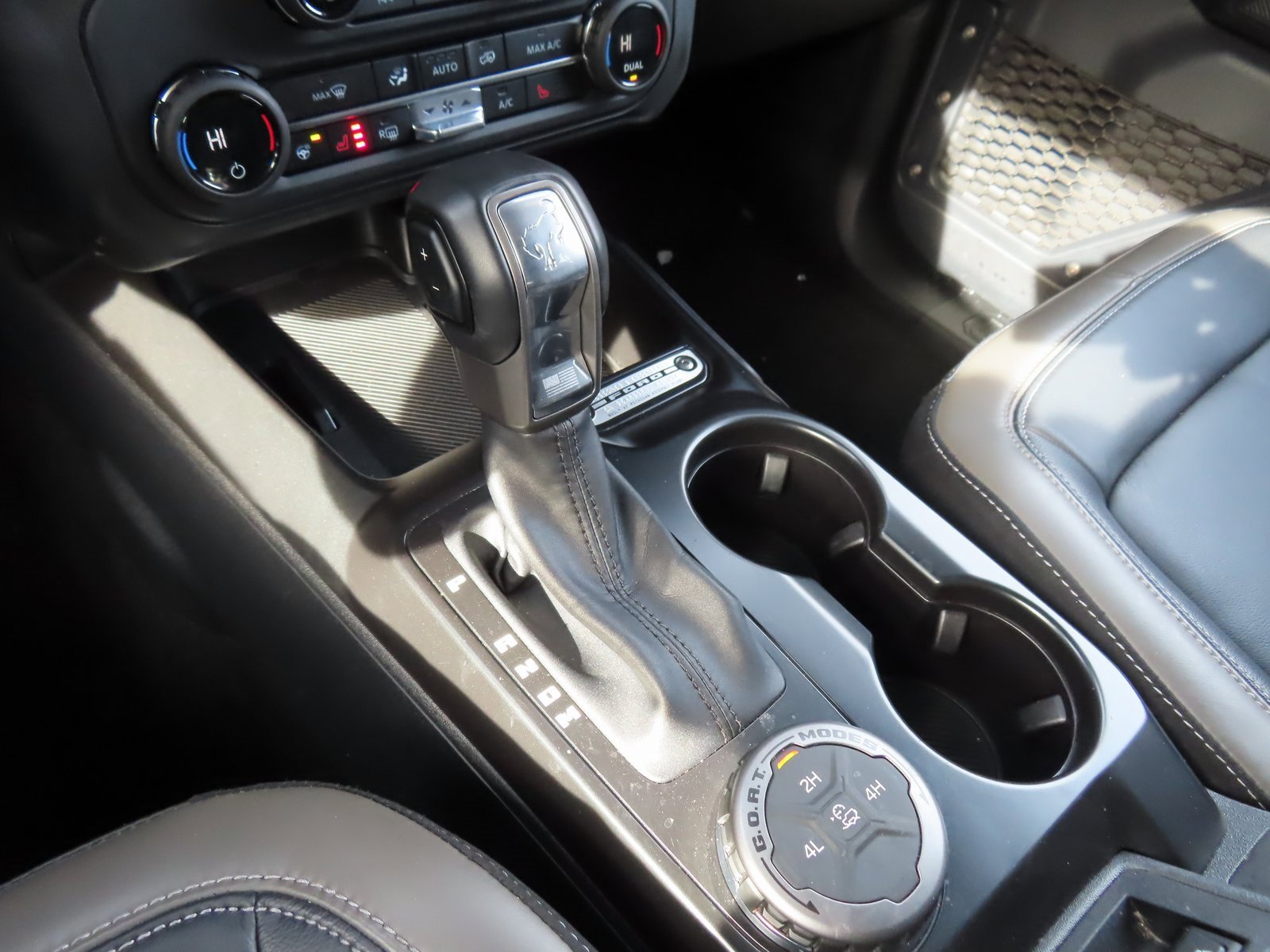 Used 2025 Ford Bronco Outer Banks image 28