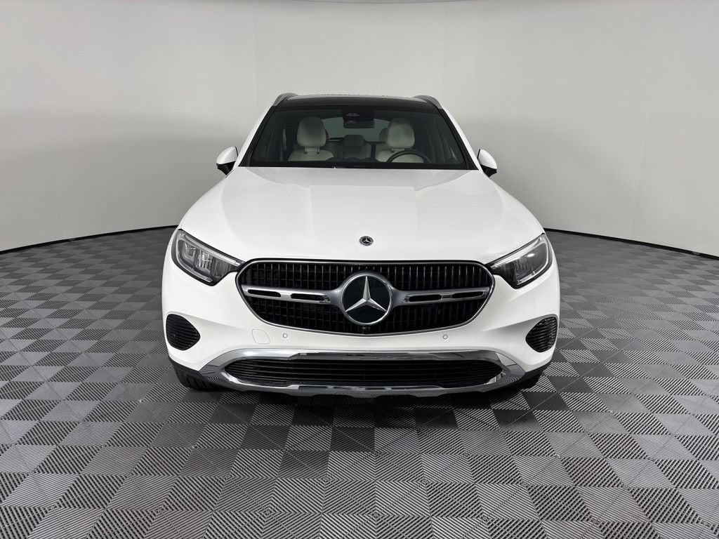 Certified 2025 Mercedes-Benz GLC 300 4MATIC image 2