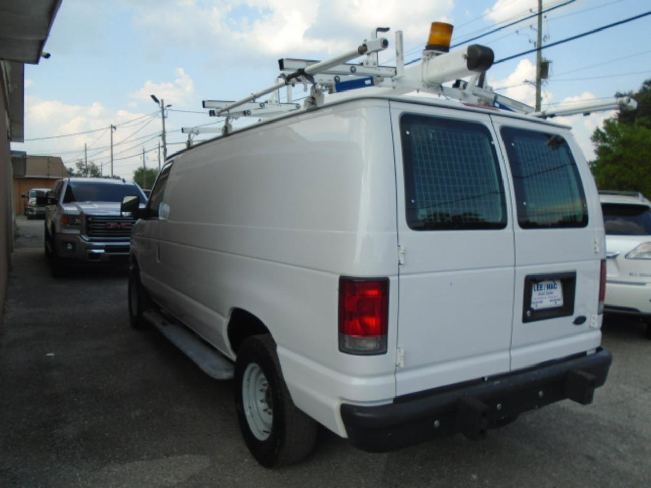 Used 2013 Ford E-250 and Econoline 250 w/ PWR Group RWD image 4