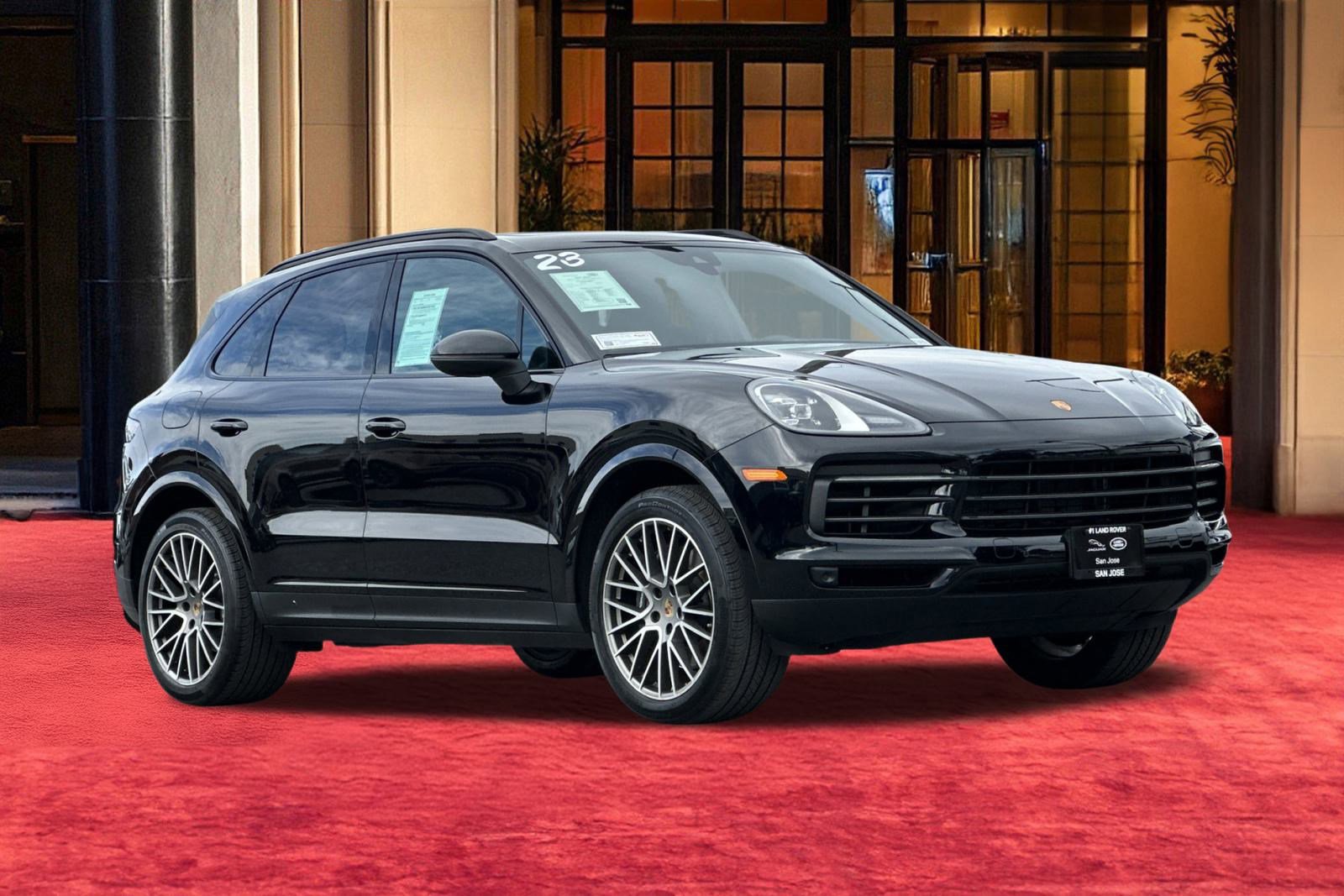 Used 2023 Porsche Cayenne Platinum Edition image 8