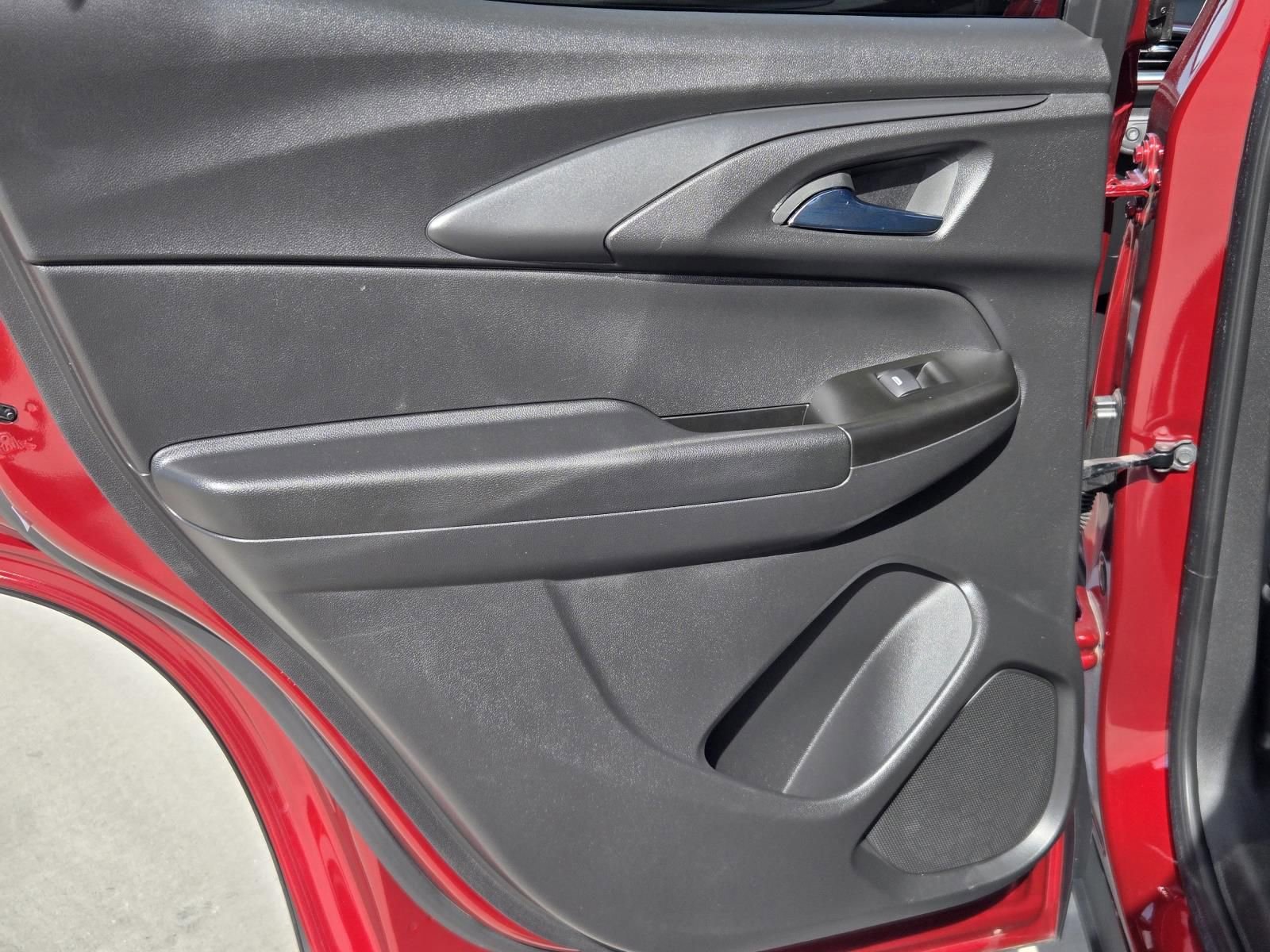 Used 2022 Chevrolet TrailBlazer RS image 27