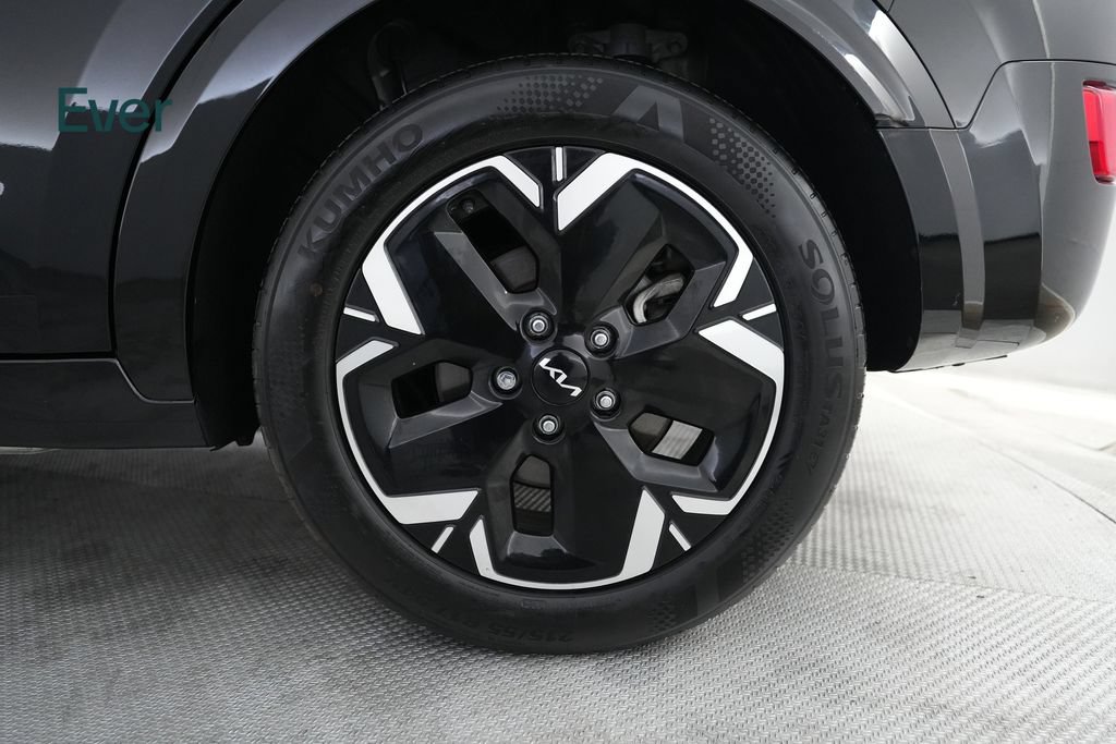 Used 2024 Kia Niro Wind FWD image 9