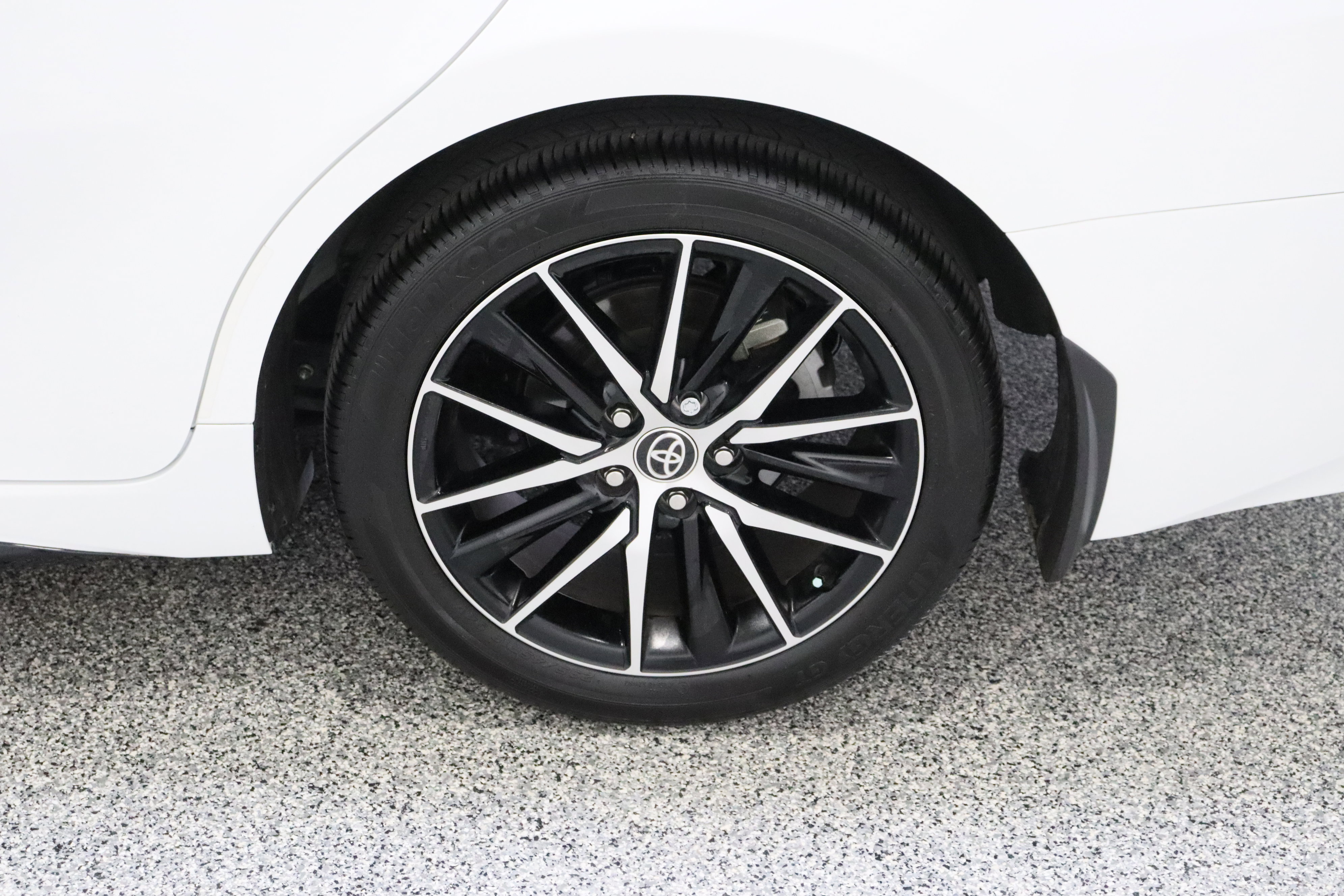 Certified 2023 Toyota Camry SE w/ Convenience Package image 10