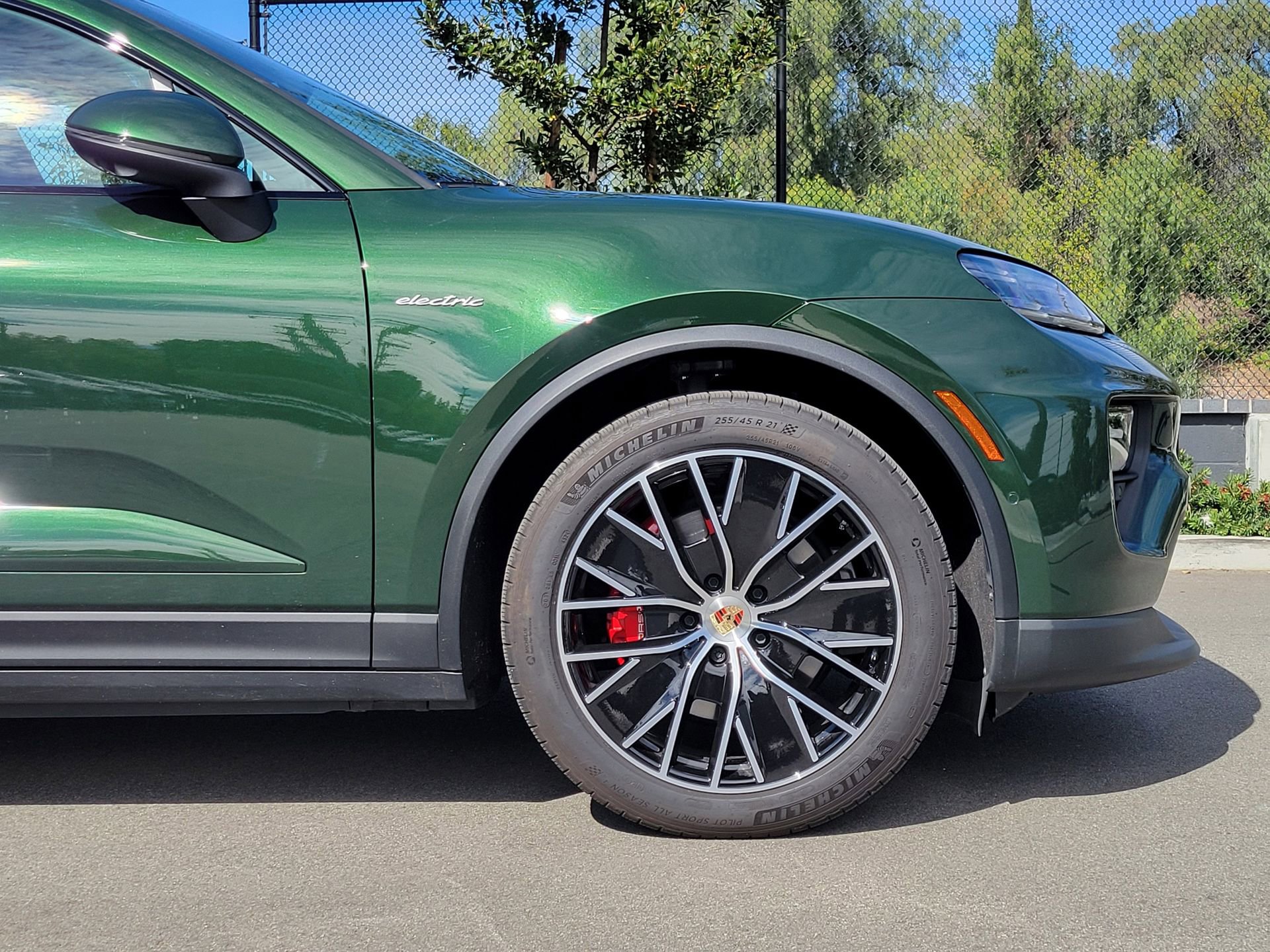 Used 2025 Porsche Macan 4S Electric image 11