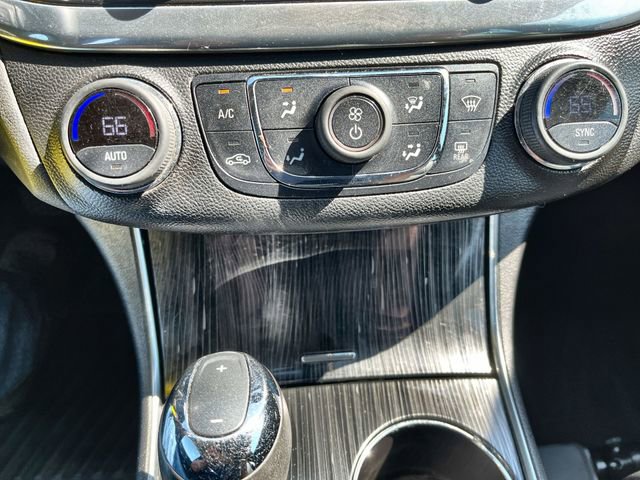 Used 2016 Chevrolet Impala LT w/ Convenience Package FWD image 17