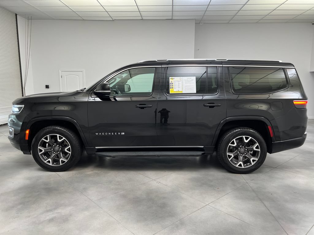 Used 2024 Jeep Wagoneer Series III AWD/4WD image 5