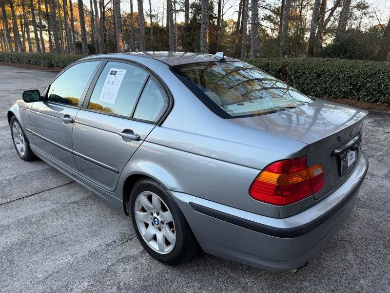 Used 2005 BMW 325i Sedan image 4