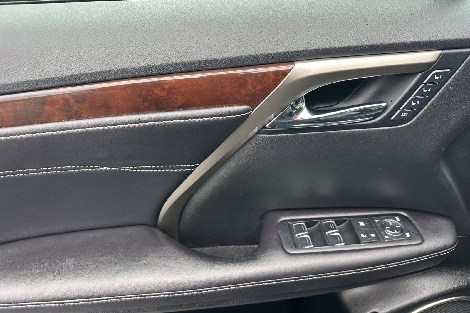 Used 2016 Lexus RX 450h AWD w/ Cold Weather Package image 12