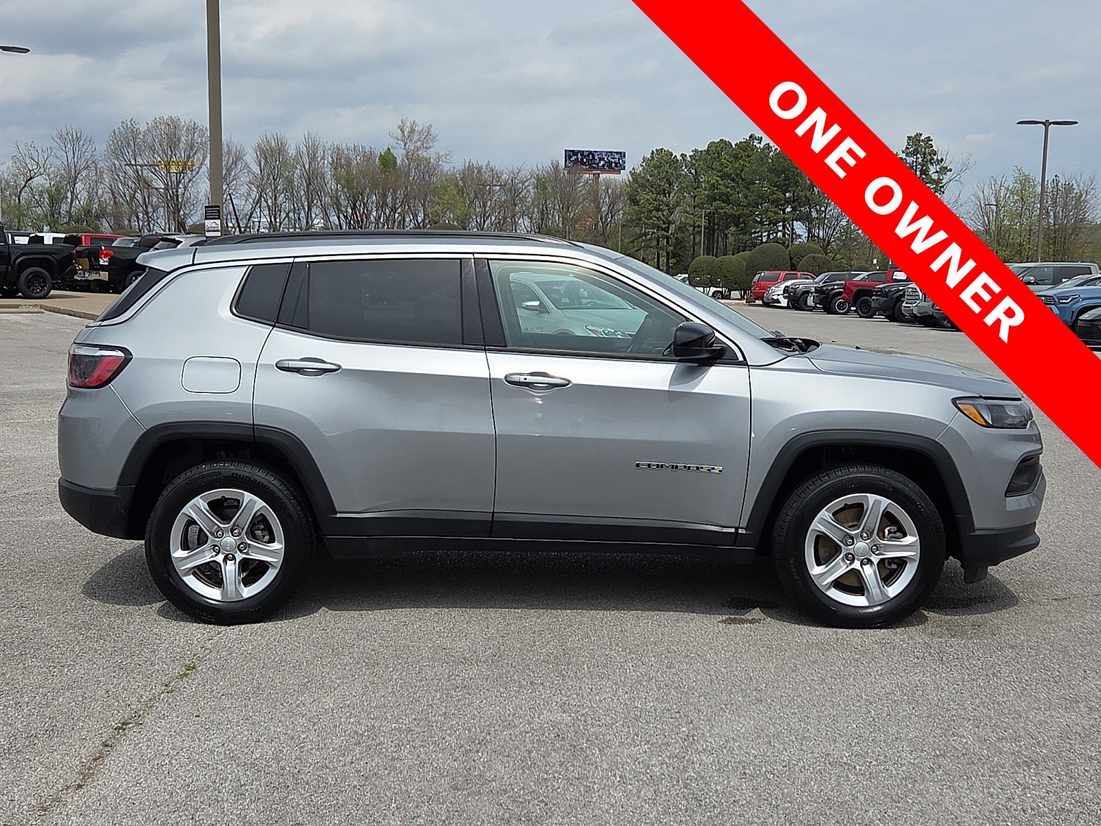 Used 2024 Jeep Compass Latitude AWD/4WD image 6