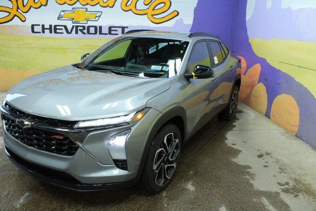 Used 2025 Chevrolet Trax RS w/ Sunroof Package image 8