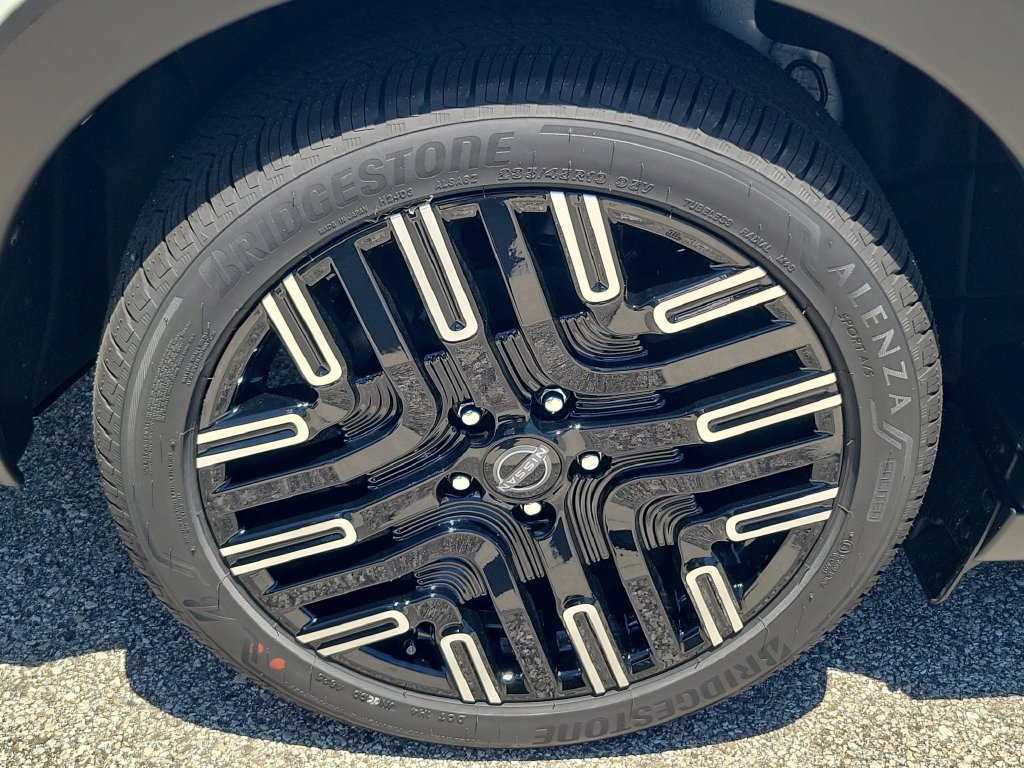 New 2026 Nissan Leaf Platinum+ FWD image 3