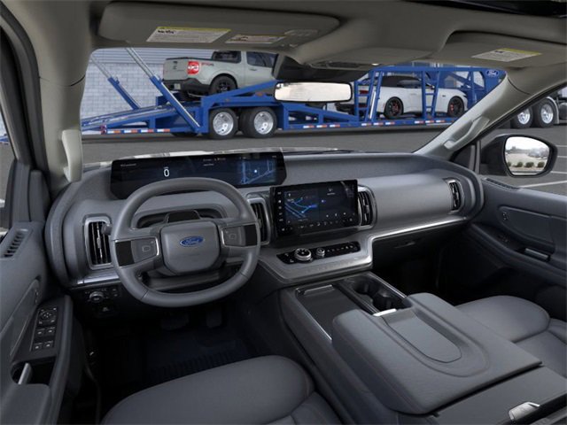 New 2025 Ford Expedition Active image 9