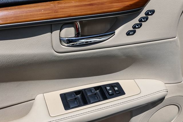 Used 2013 Lexus ES 300h w/ Luxury Pkg FWD image 23