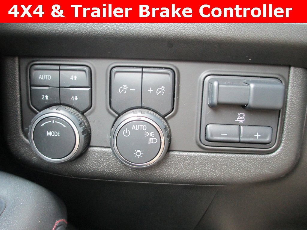 Used 2023 Chevrolet Suburban RST w/ Luxury Package image 18