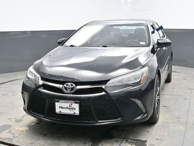 Used 2015 Toyota Camry XSE image 2