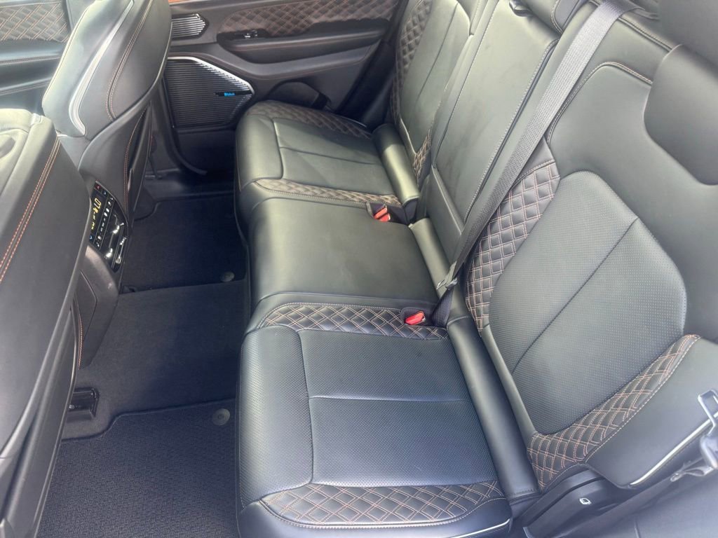 Used 2022 Jeep Grand Cherokee Summit AWD/4WD image 37