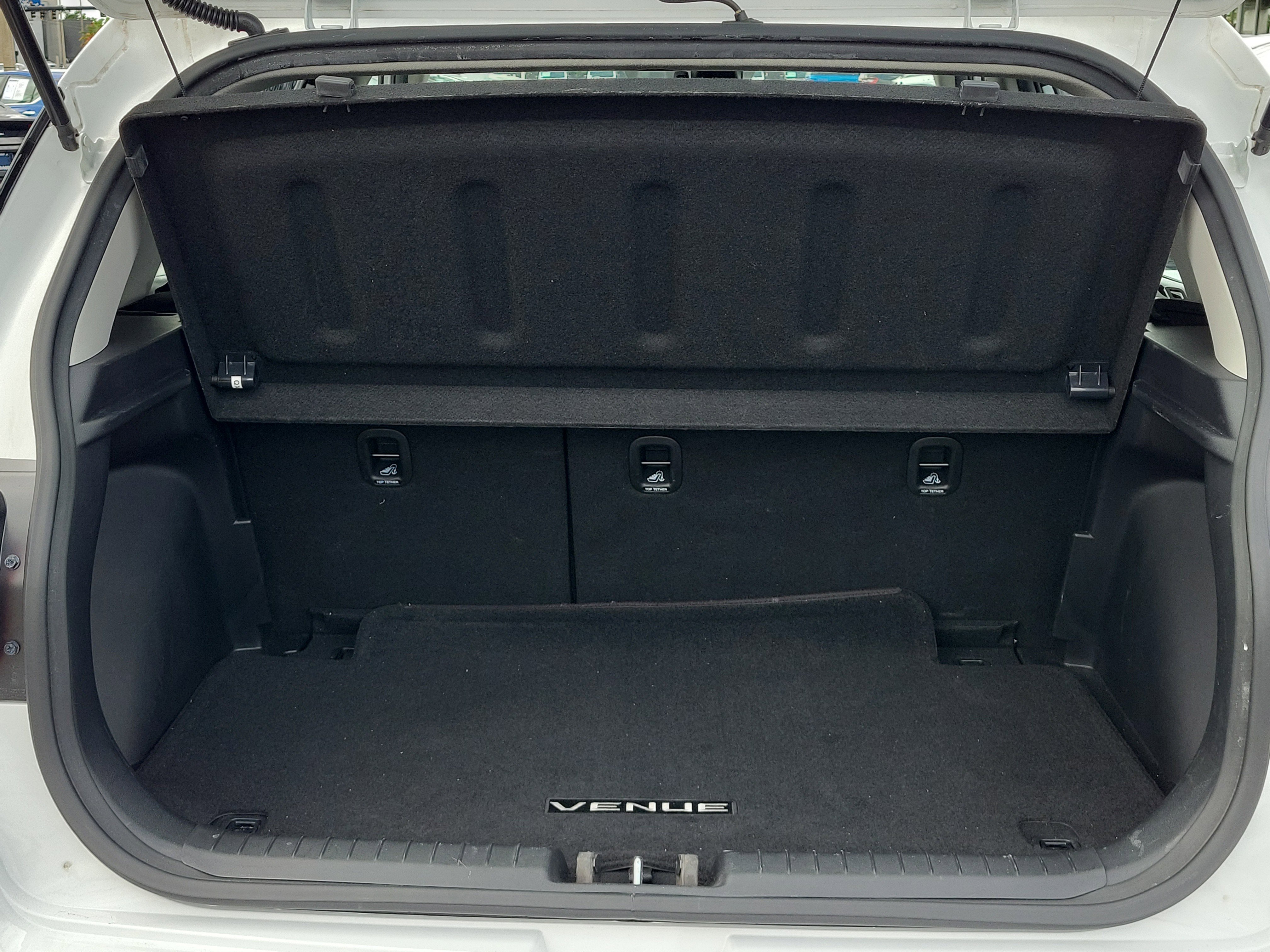Used 2023 Hyundai Venue SE FWD image 10