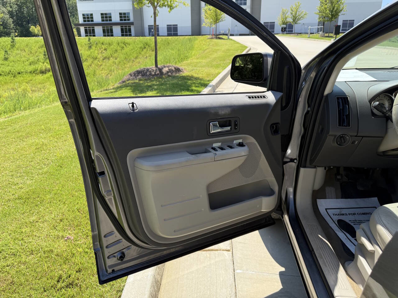 Used 2009 Ford Edge SEL image 8