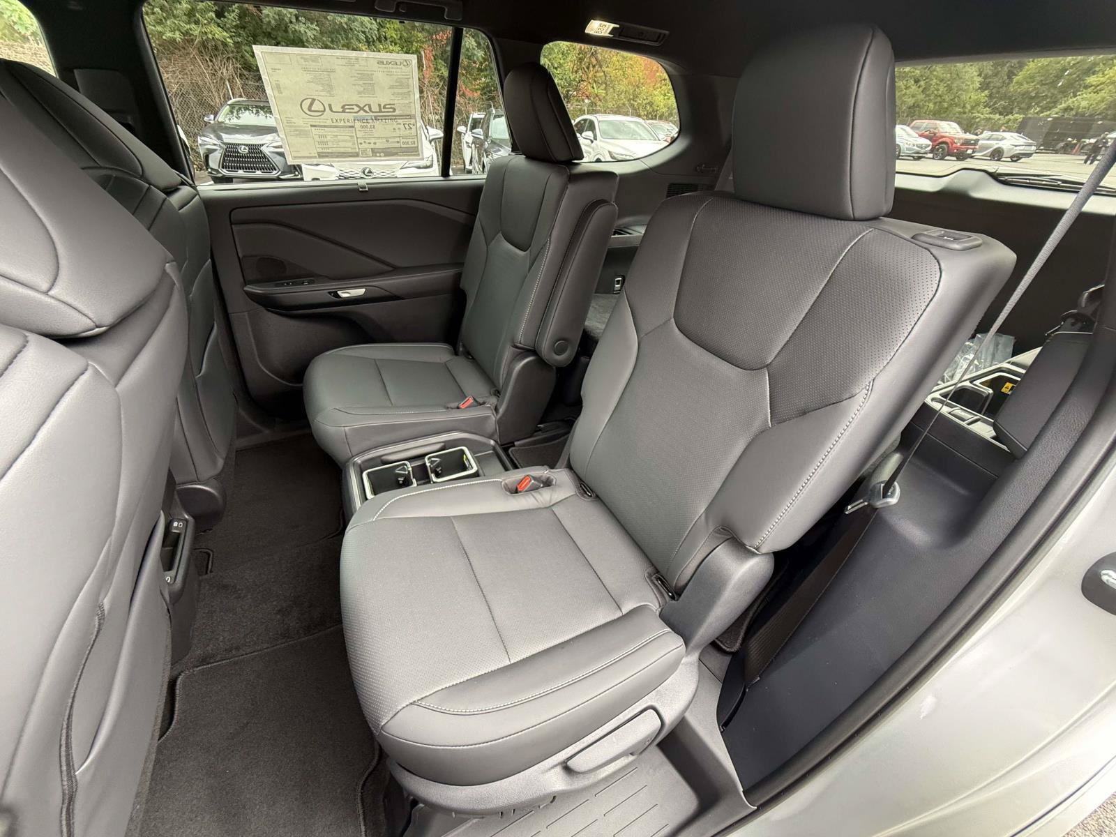 New 2026 Lexus TX 500h AWD image 3