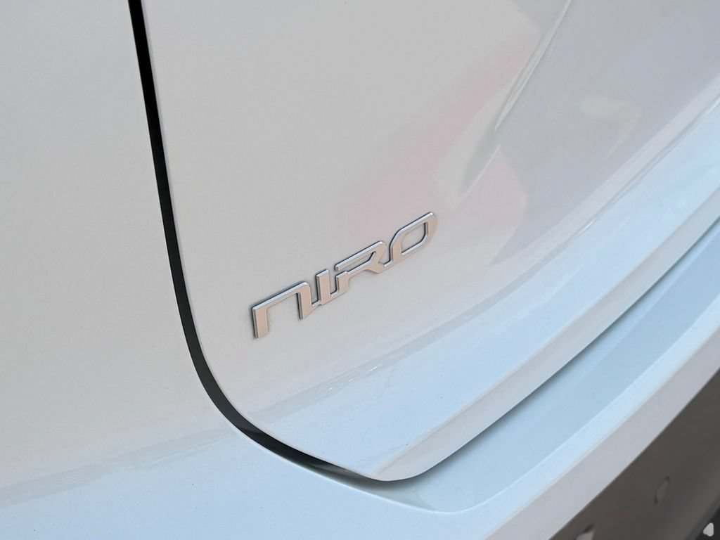 Used 2023 Kia Niro Wave FWD image 27