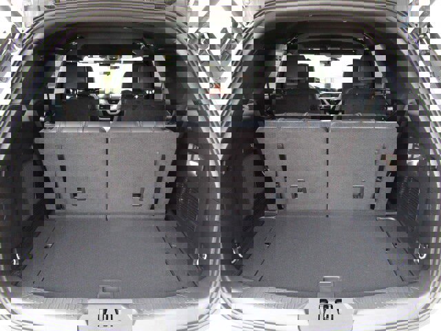 Used 2025 Ford Explorer ST-Line image 8