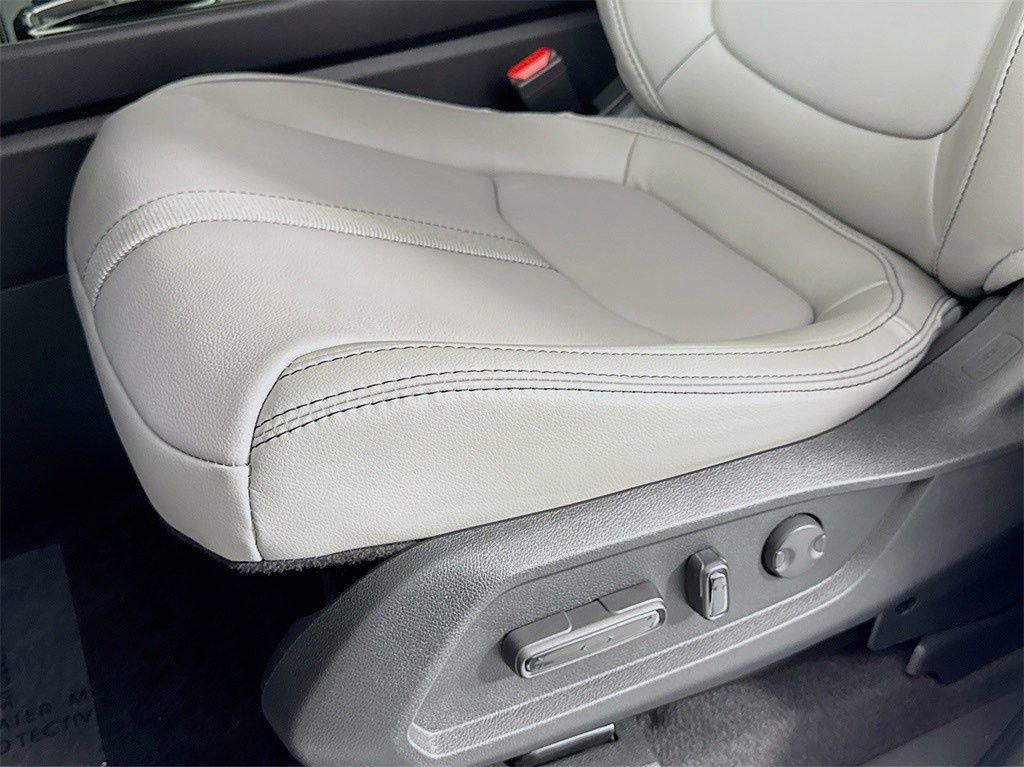 Certified 2025 Honda Pilot EX-L image 27