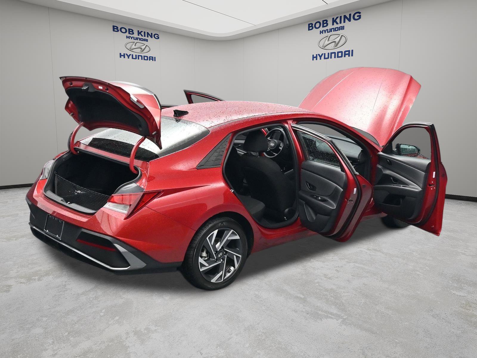 Certified 2025 Hyundai Elantra Sport image 24