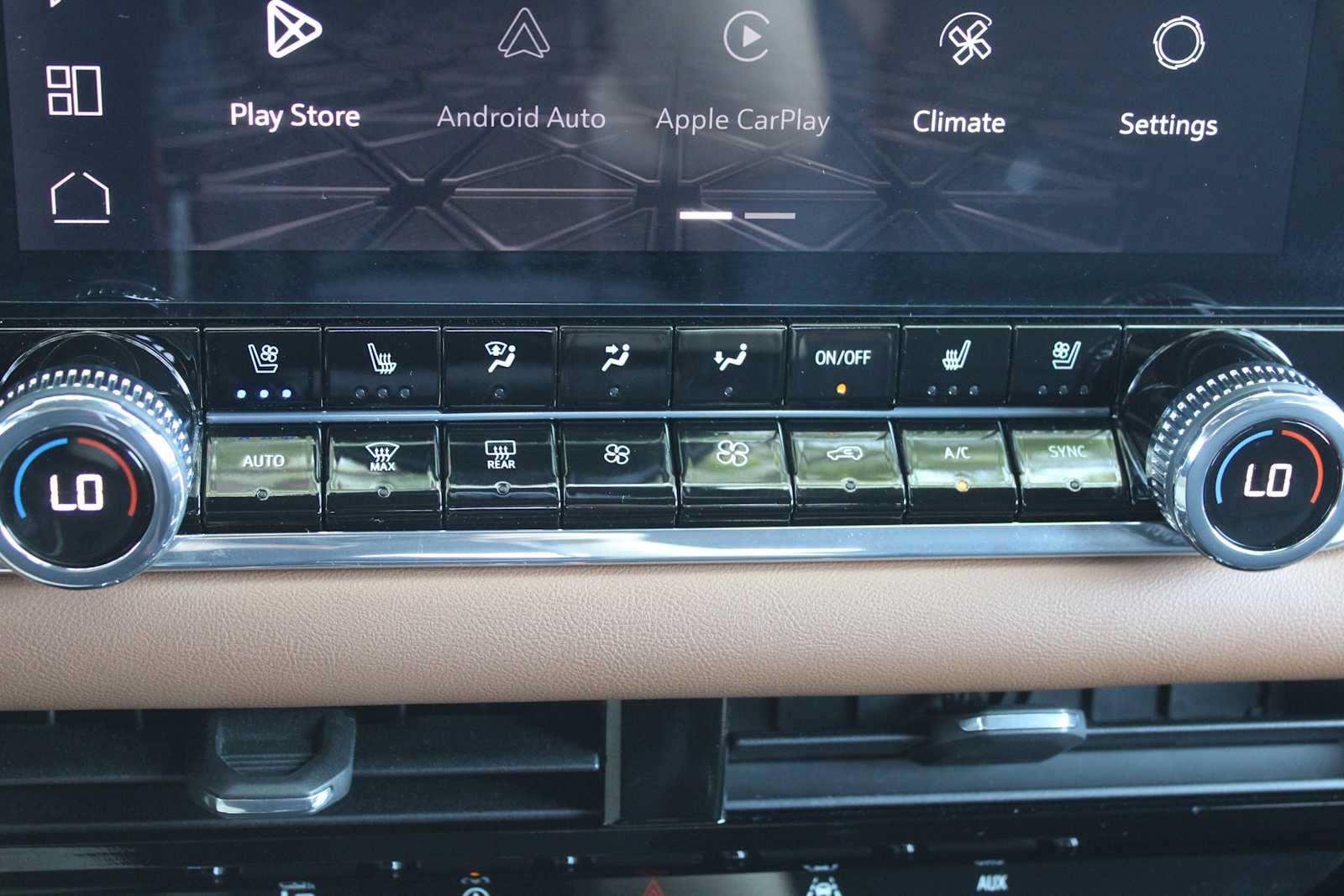 Used 2023 GMC Canyon AT4 w/ AT4 Premium Package AWD/4WD image 19