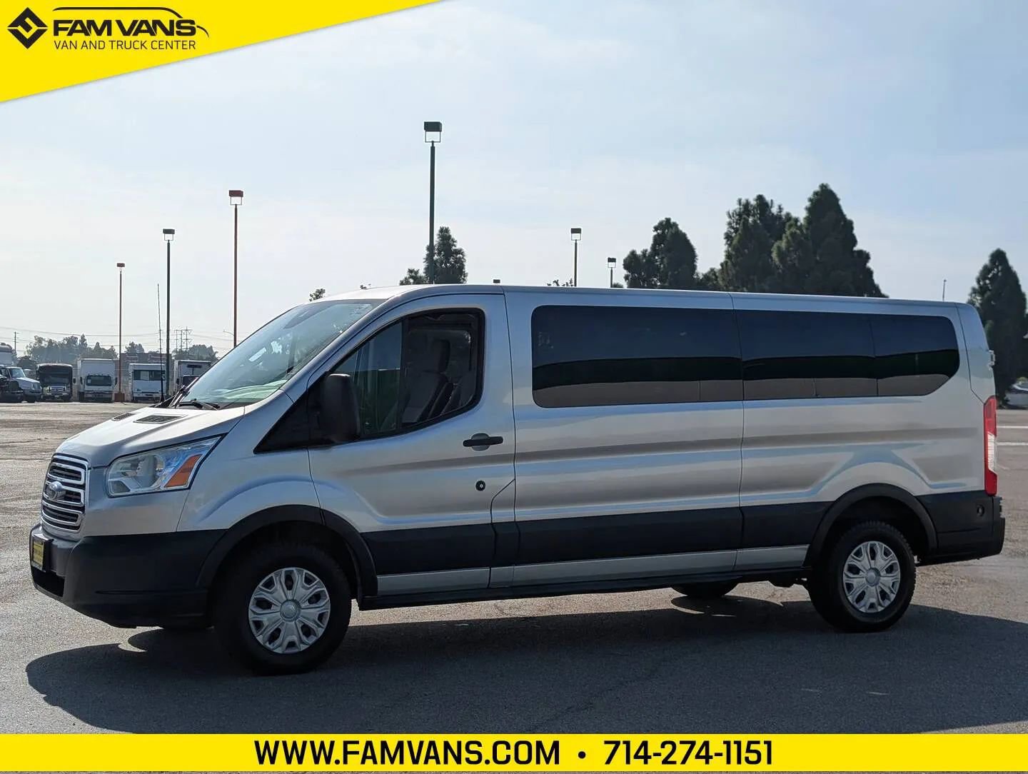 Used 2015 Ford Transit 350 XLT RWD image 4