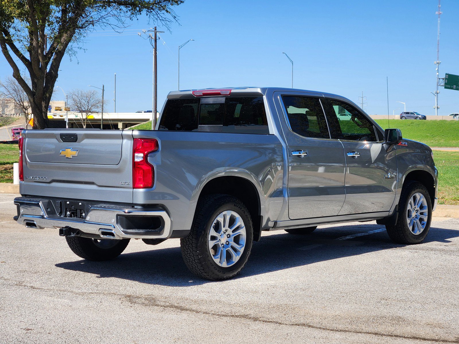 Used 2025 Chevrolet Silverado 1500 LTZ w/ LTZ Premium Texas Edition image 5