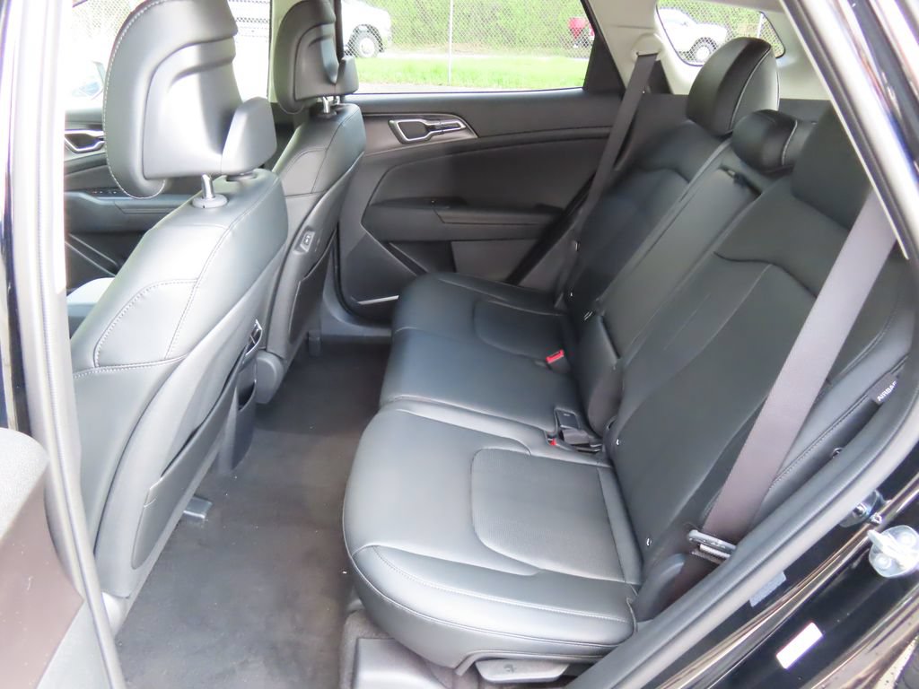 New 2026 Kia Sportage EX w/ EX Panorama Roof Package FWD image 23