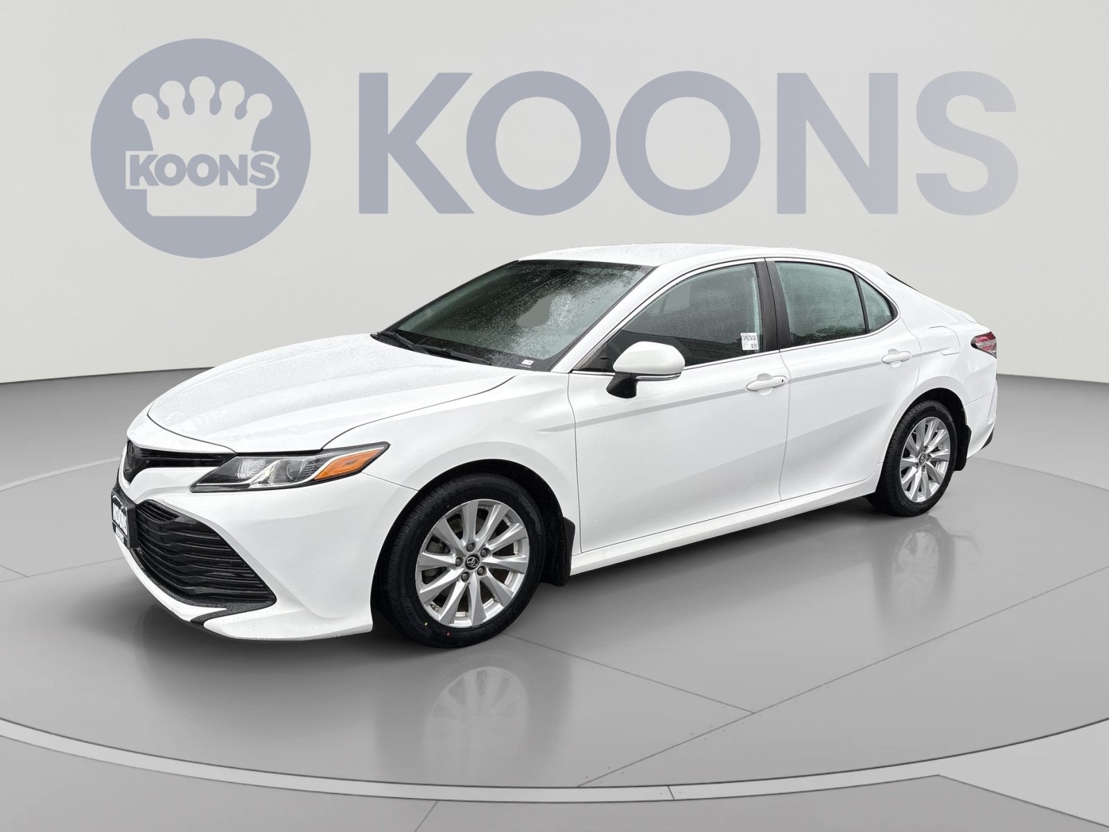 Used 2019 Toyota Camry LE w/ Convenience Package FWD image 1
