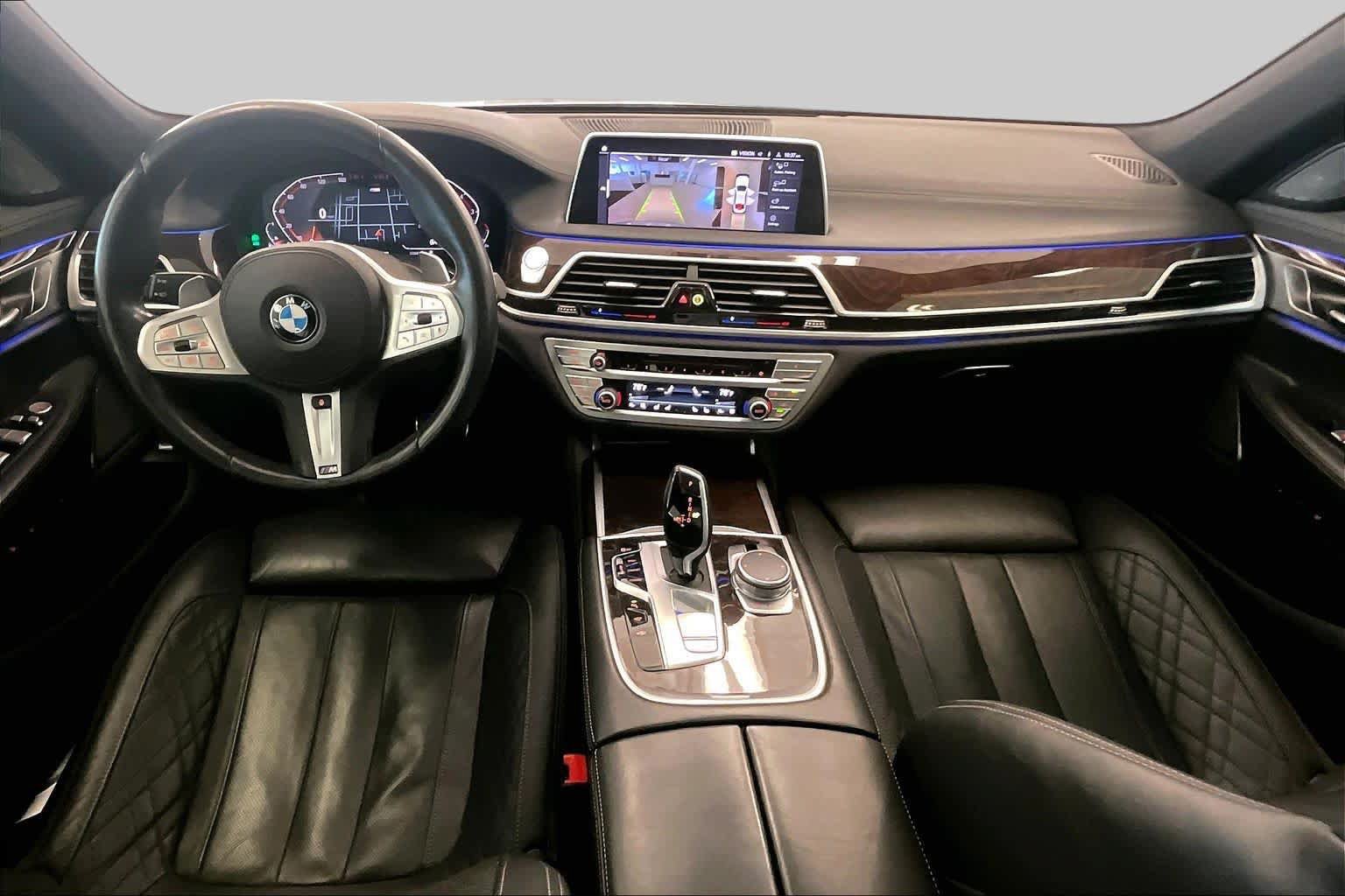 Used 2020 BMW 750i xDrive w/ M Sport Package AWD/4WD image 13