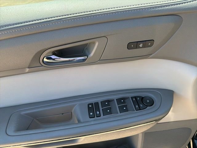 Used 2017 GMC Acadia Limited SLT image 14