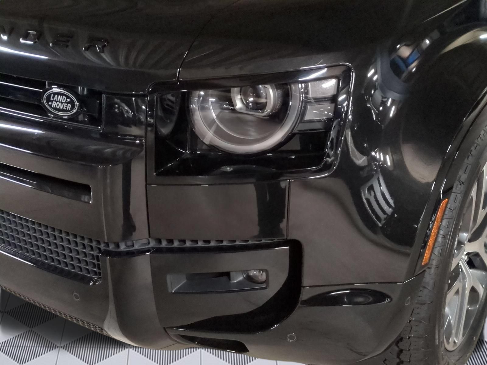 New 2026 Land Rover Defender 110 X-Dynamic SE AWD/4WD image 10