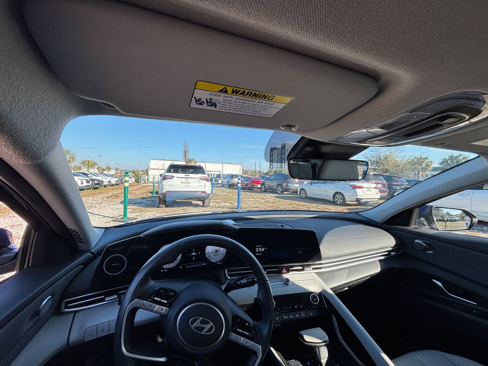 Used 2025 Hyundai Elantra Limited image 36