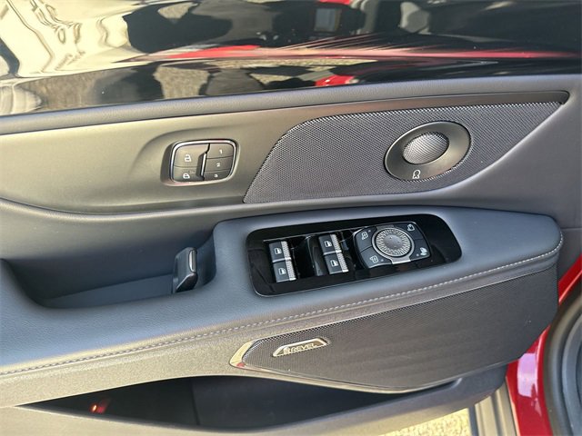 Certified 2024 Lincoln Nautilus Reserve w/ Equipment Group 202A image 13