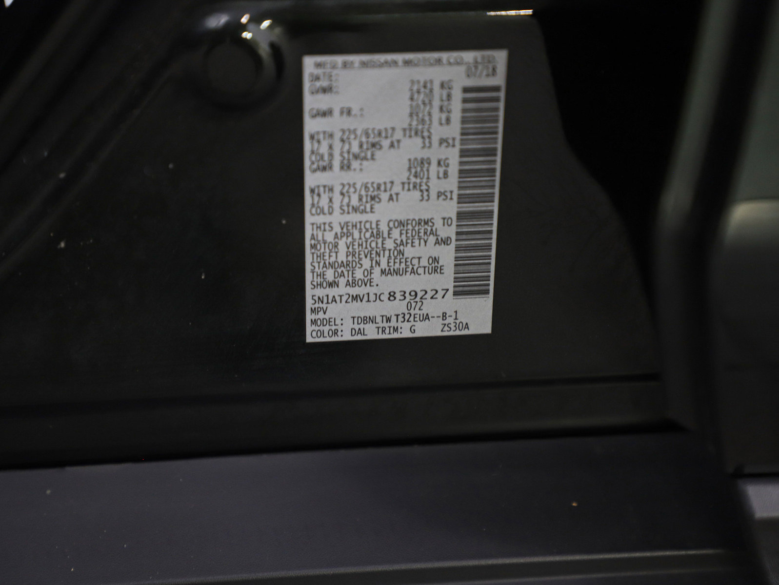 Used 2018 Nissan Rogue SV w/ Premium Package image 23