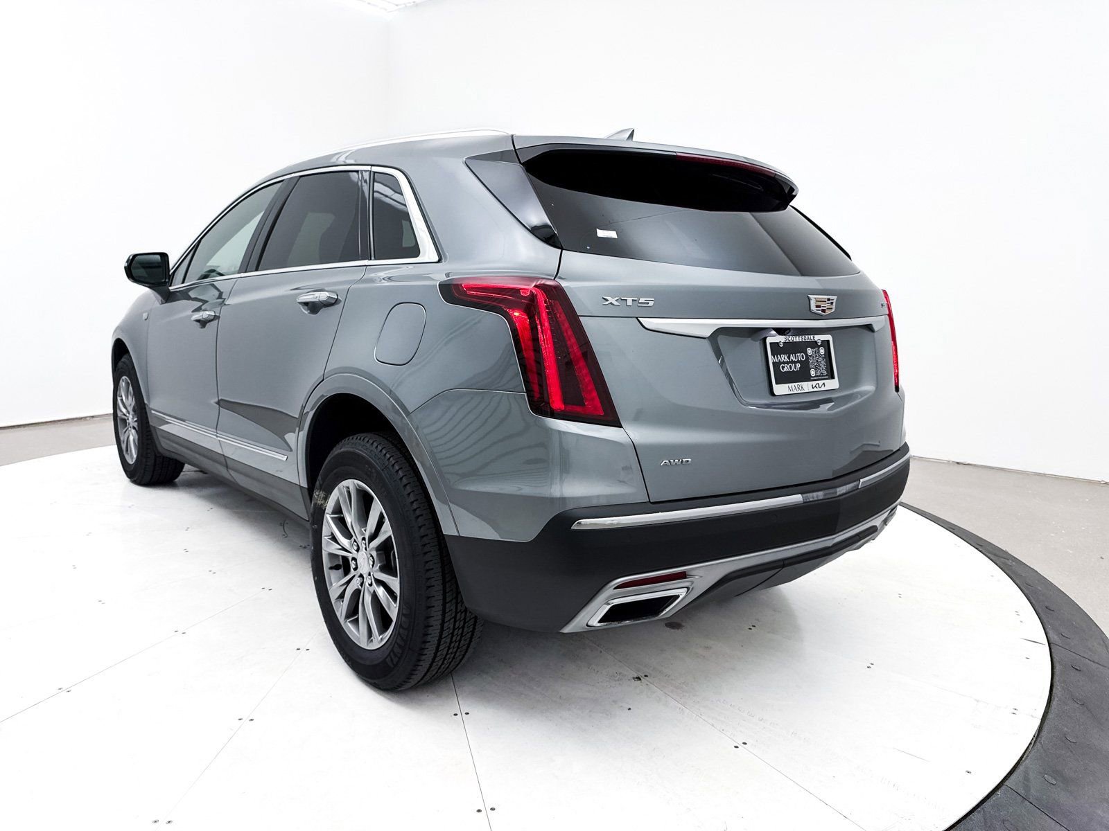Used 2023 Cadillac XT5 Premium Luxury image 16