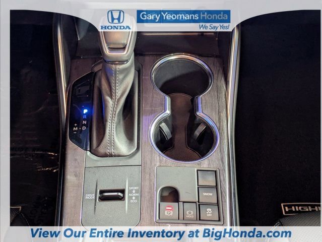 Used 2023 Toyota Highlander Platinum FWD image 22