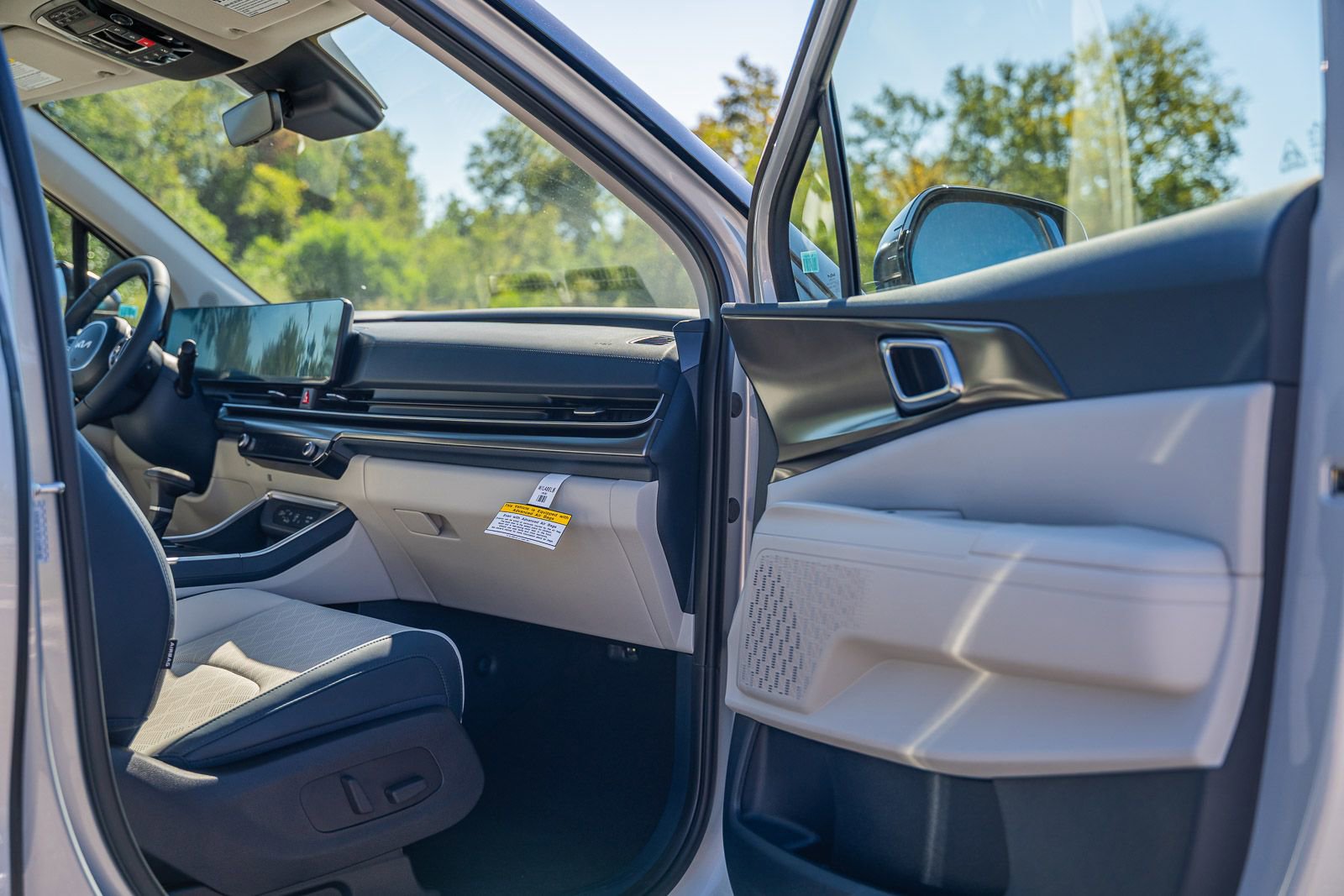 New 2026 Kia Carnival SX w/ SX Dark Edition Package image 7