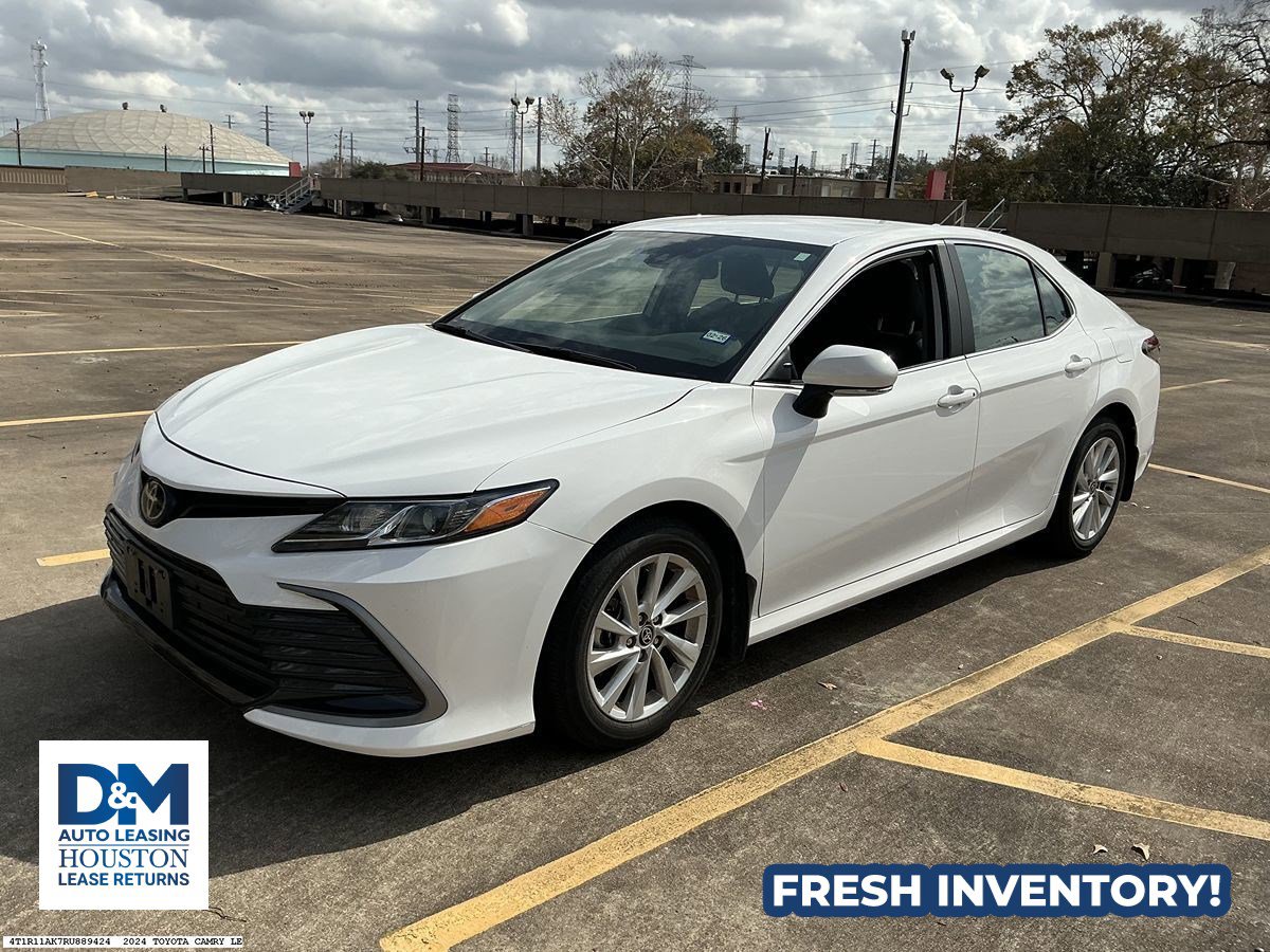 Used 2024 Toyota Camry LE image 2