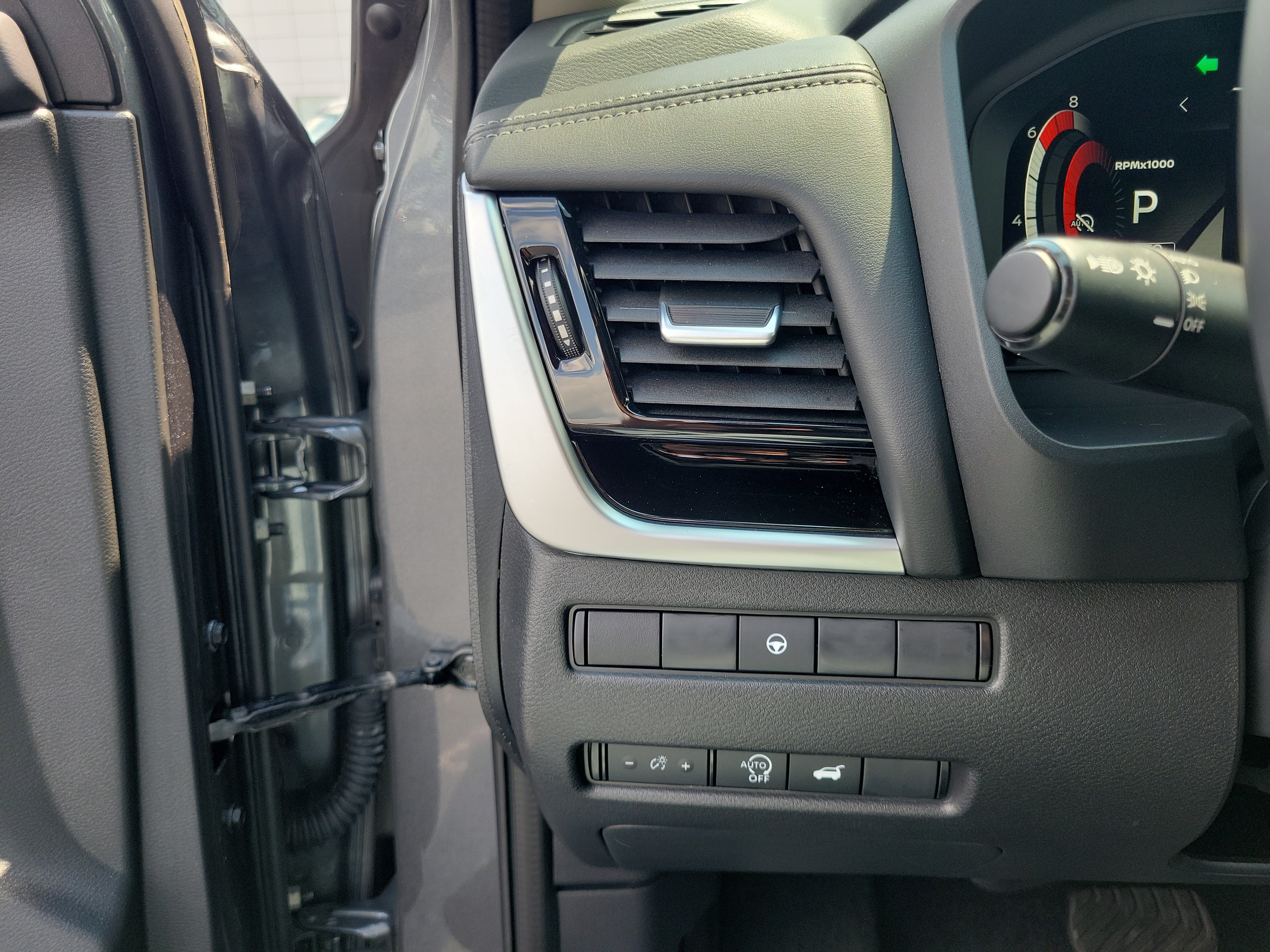 Certified 2025 Nissan Rogue SL AWD/4WD image 20