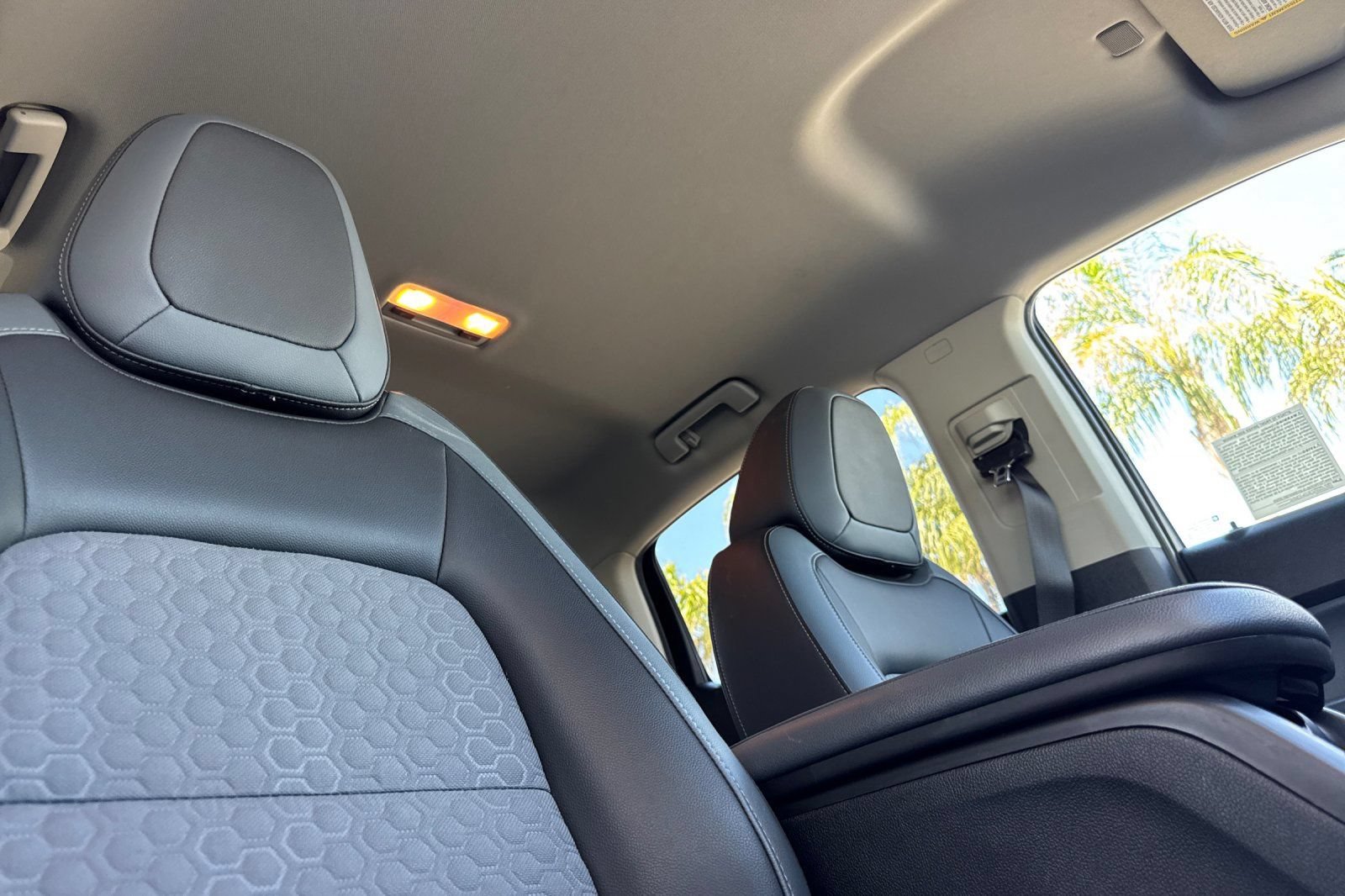 Certified 2022 Chevrolet Colorado Z71 w/ Safety Package RWD image 17